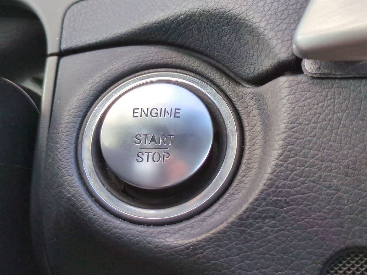 Thumbnail: 2013 Mercedes-Benz C-Class - 24