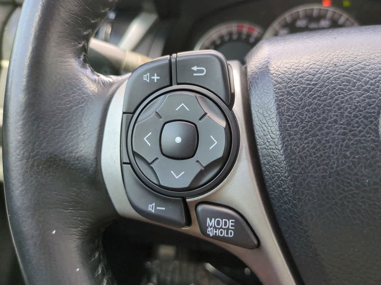 Thumbnail: 2013 Toyota Camry - 22