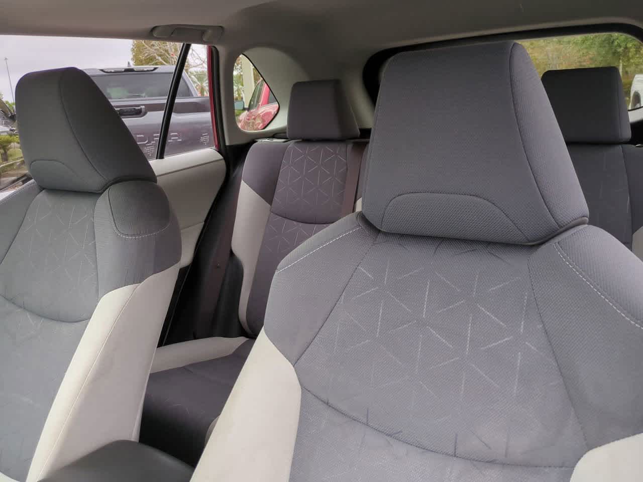 Thumbnail: 2019 Toyota RAV4 - 8