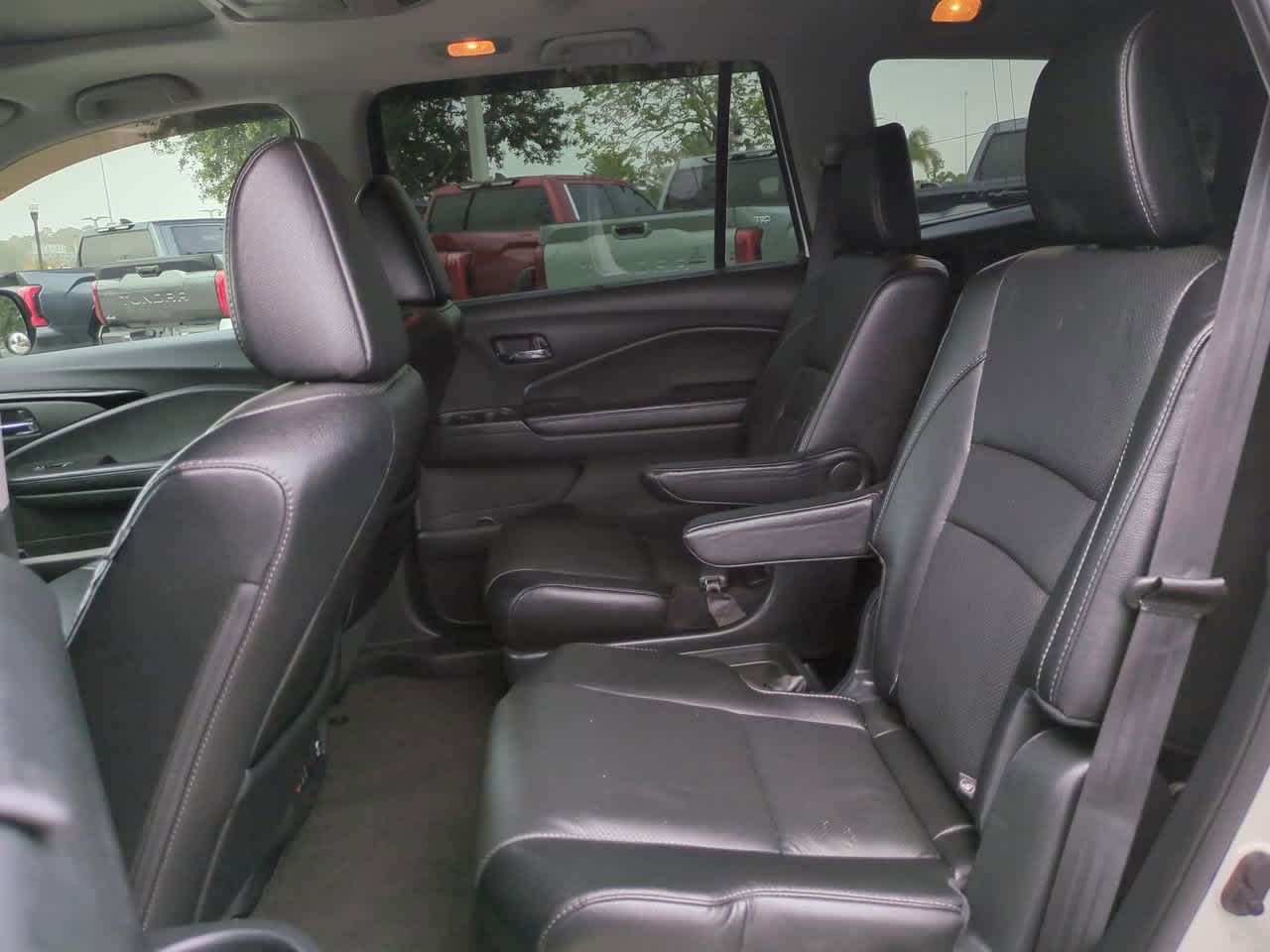 Thumbnail: 2017 Honda Pilot - 14