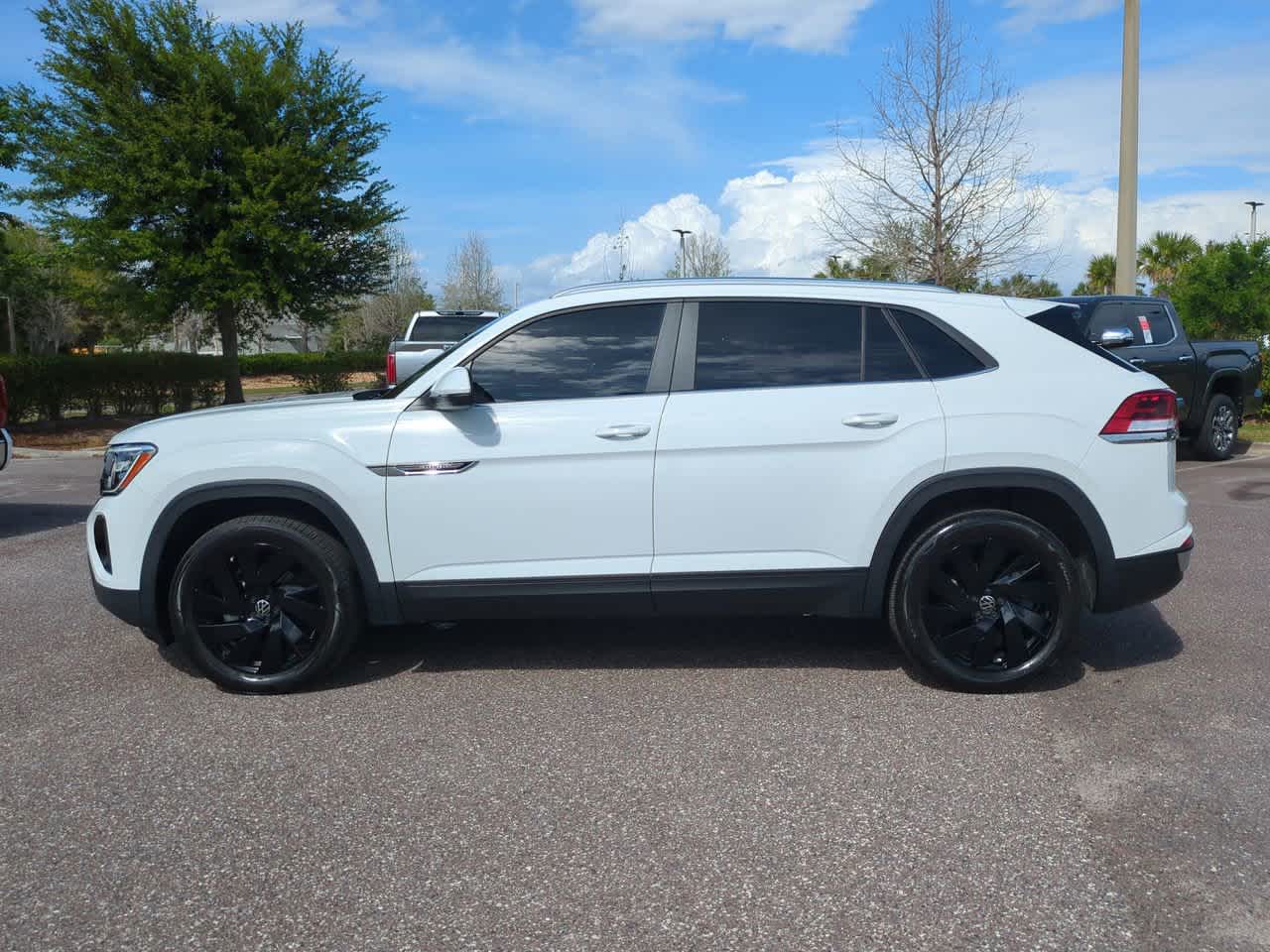 Thumbnail: 2024 Volkswagen Atlas - 3