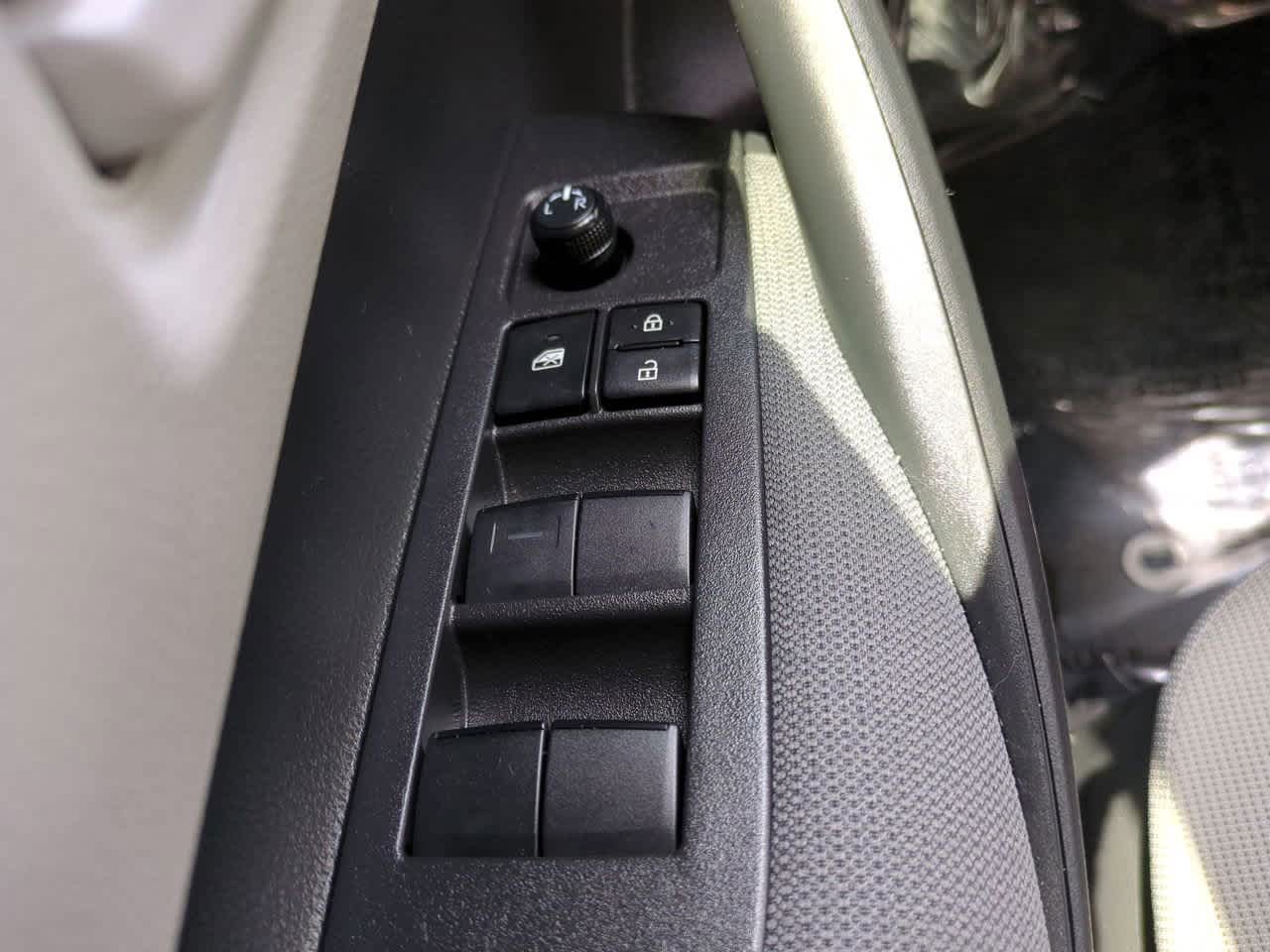 2025 Toyota Corolla LE 21