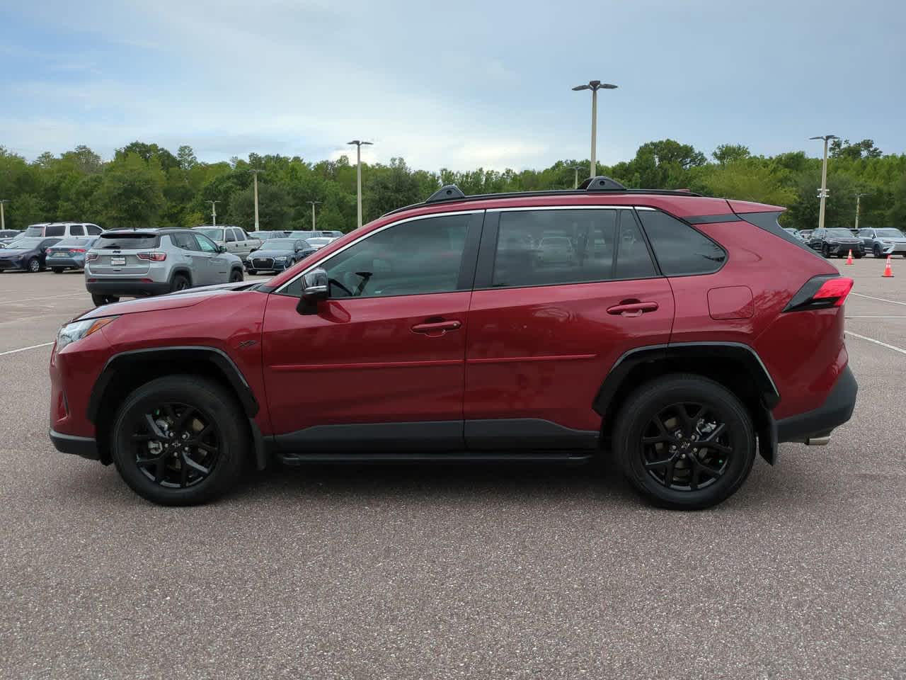 Thumbnail: 2022 Toyota RAV4 - 3
