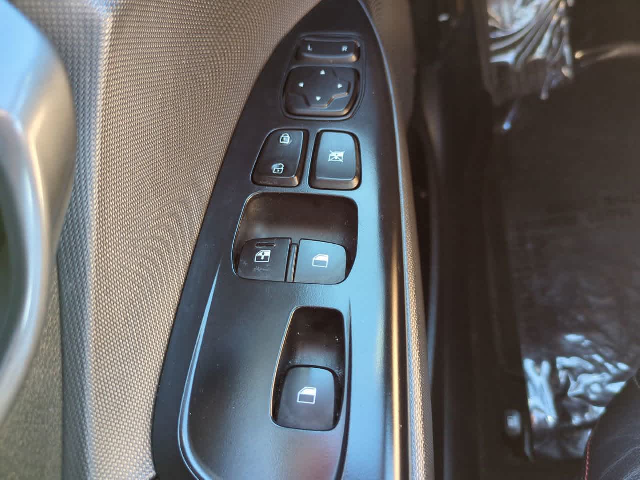 Thumbnail: 2019 Hyundai Veloster - 19