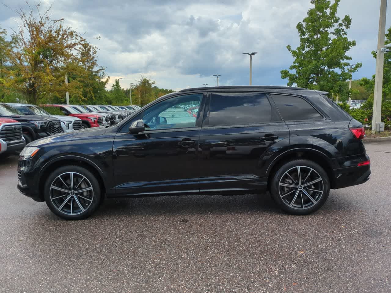 Thumbnail: 2021 Audi Q7 - 3