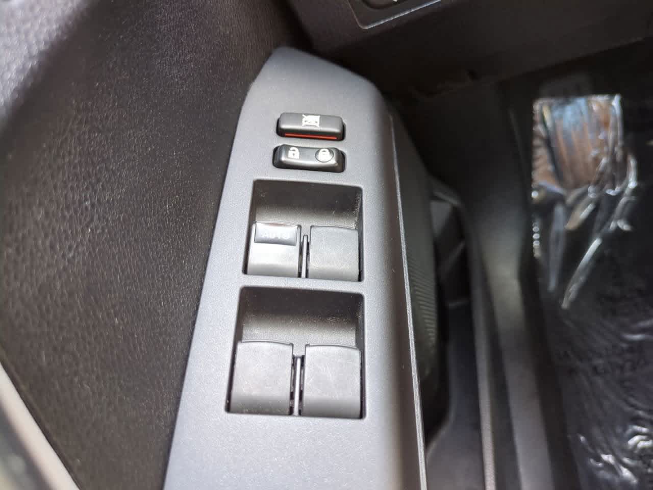 Thumbnail: 2016 Toyota RAV4 - 22