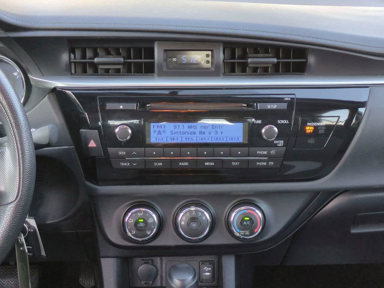 Thumbnail: 2015 Toyota Corolla - 16