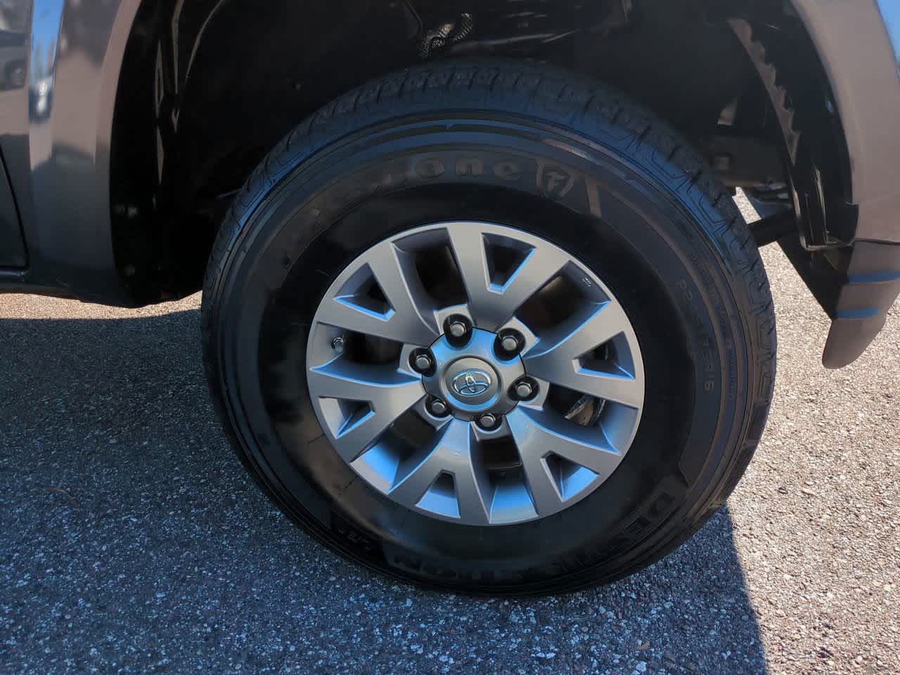 Thumbnail: 2017 Toyota Tacoma - 11