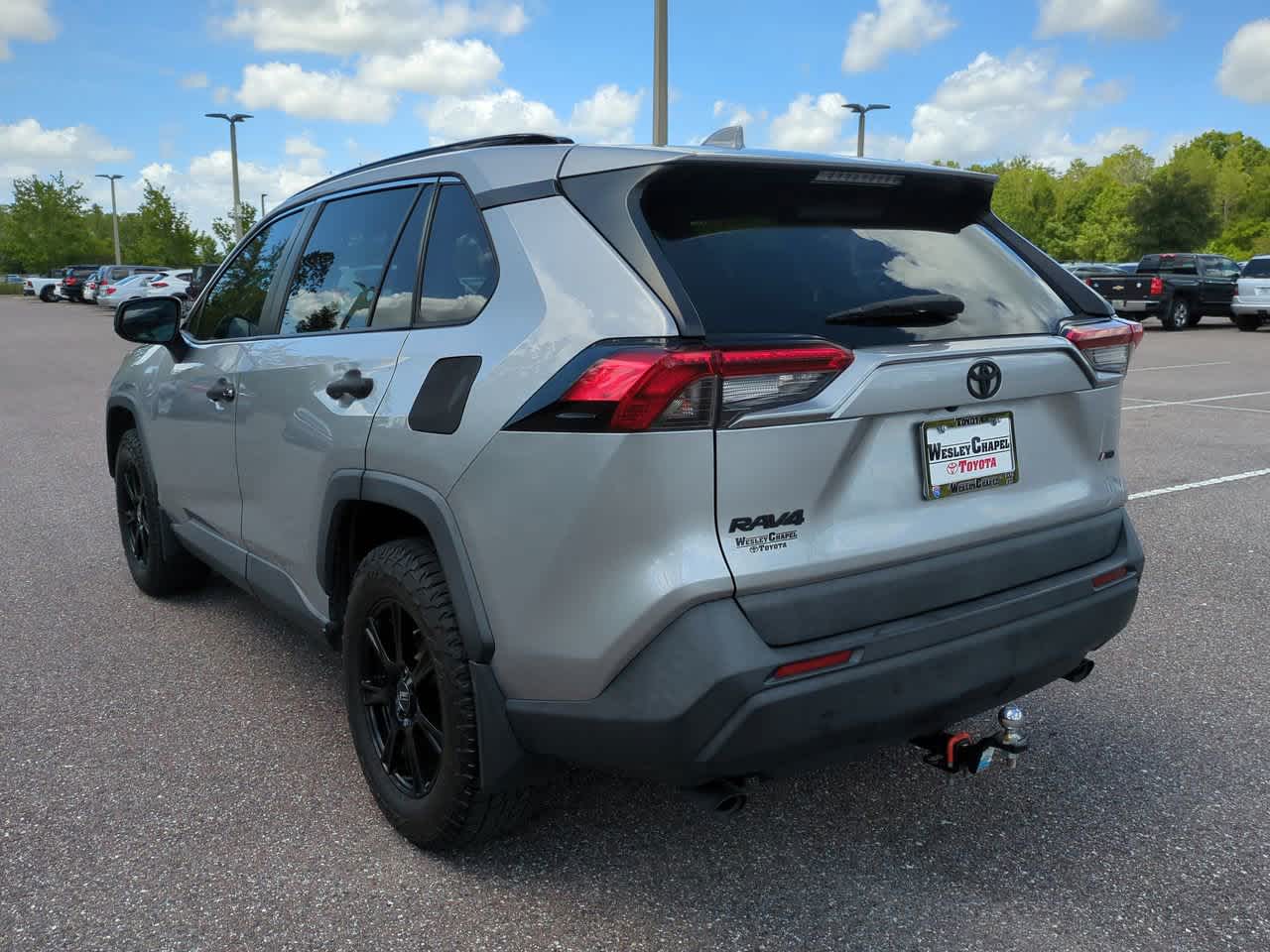 2019 Toyota RAV4 LE 4