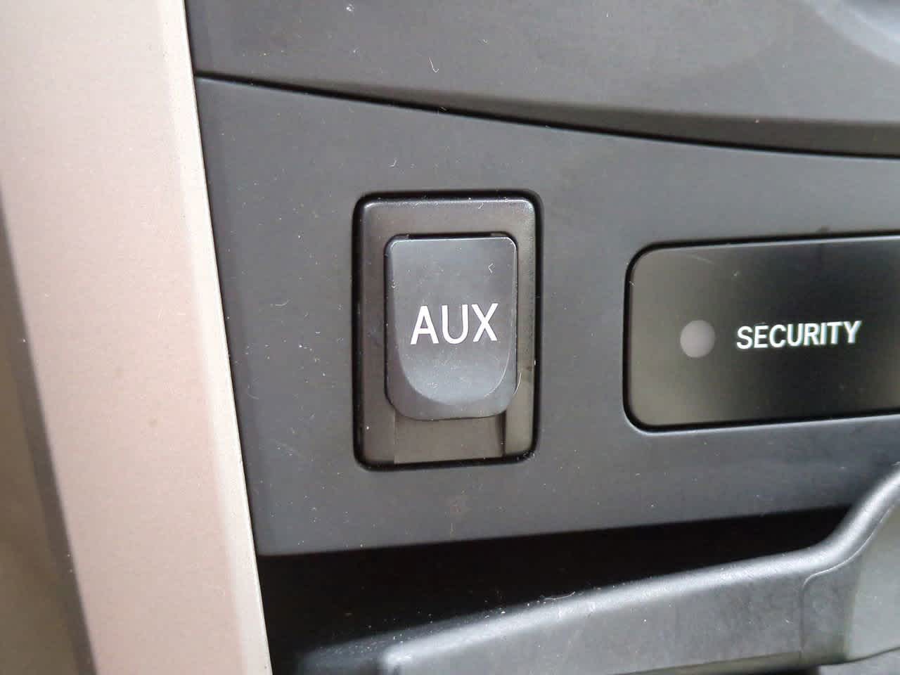 Thumbnail: 2013 Toyota Corolla - 19