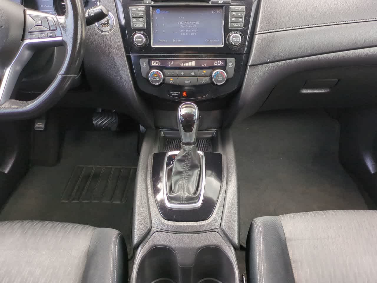 Thumbnail: 2017 Nissan Rogue - 18