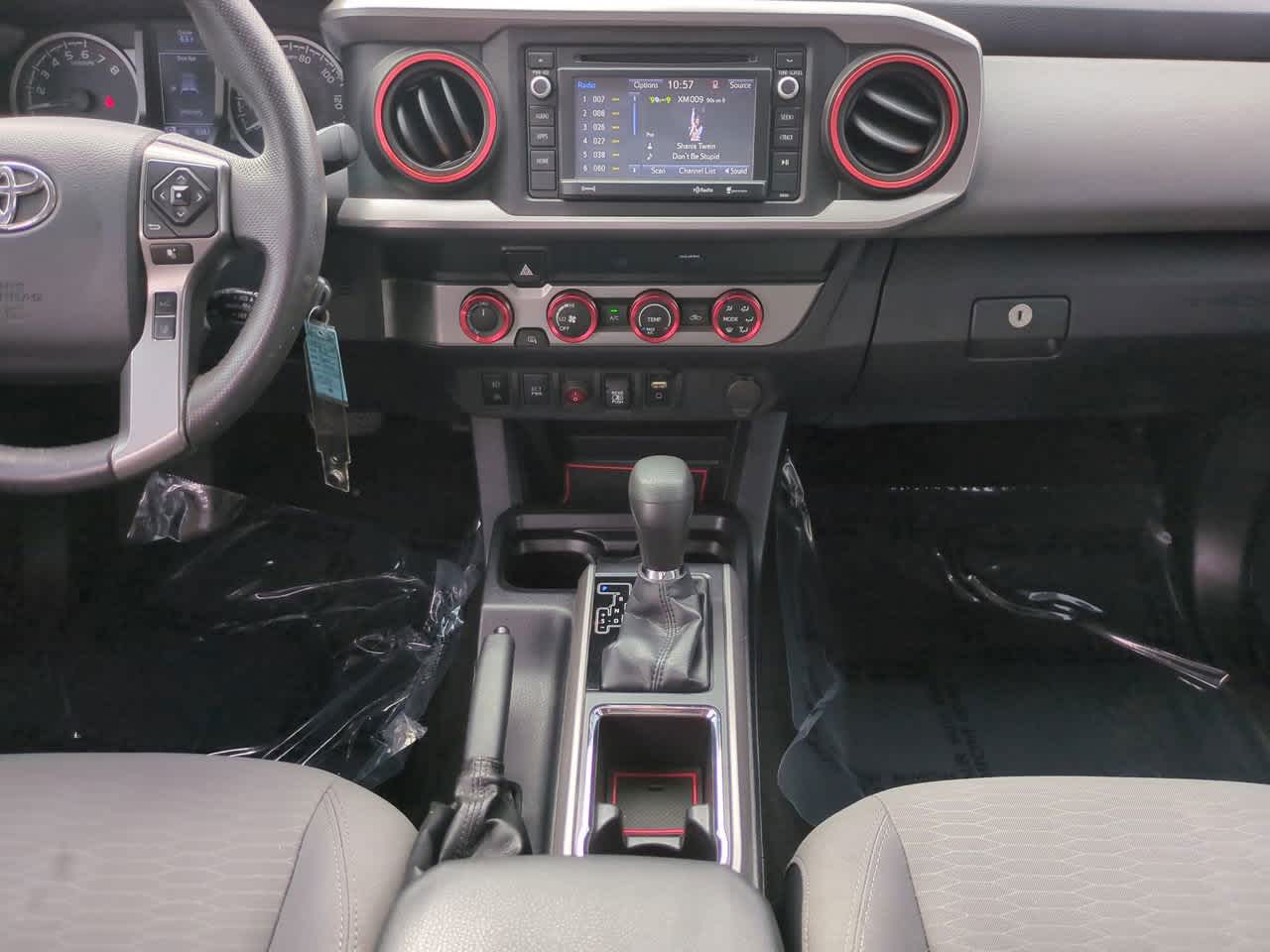 Thumbnail: 2019 Toyota Tacoma - 18