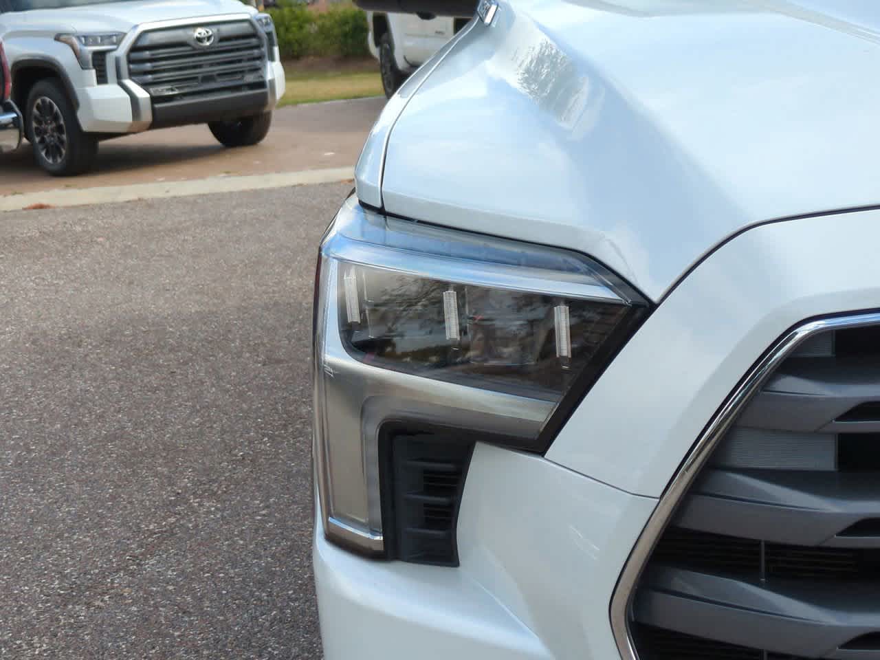 Thumbnail: 2023 Toyota Sequoia - 10