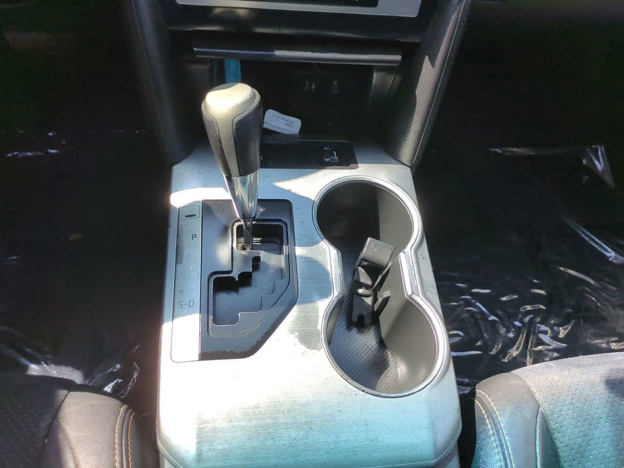 Thumbnail: 2014 Toyota Camry - 15