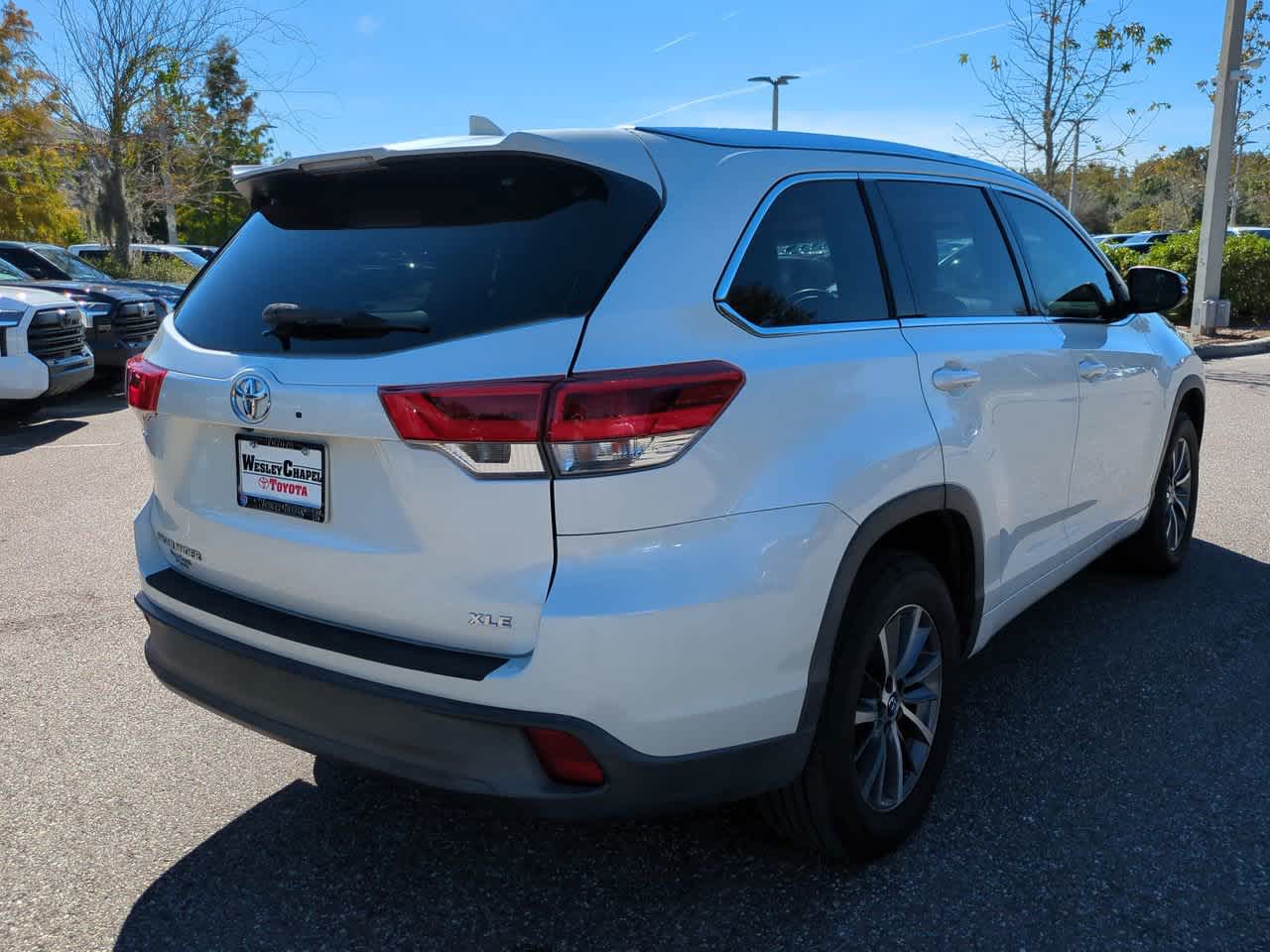 Thumbnail: 2017 Toyota Highlander - 6