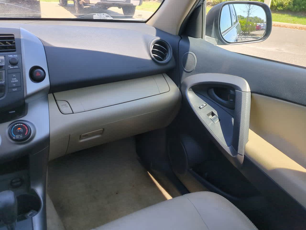 Thumbnail: 2009 Toyota RAV4 - 16