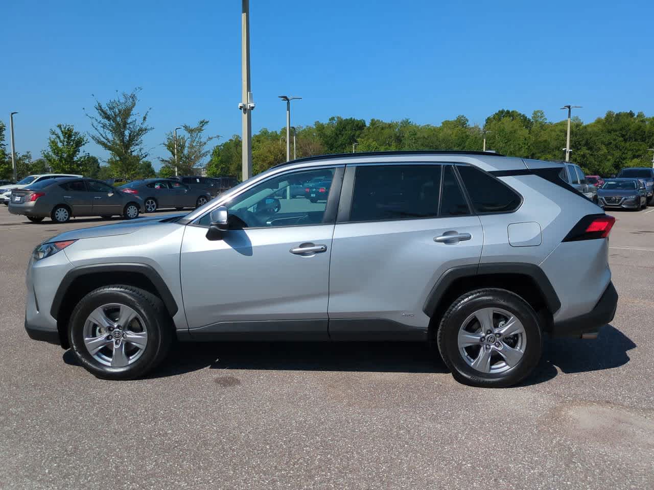 Thumbnail: 2022 Toyota RAV4 - 3