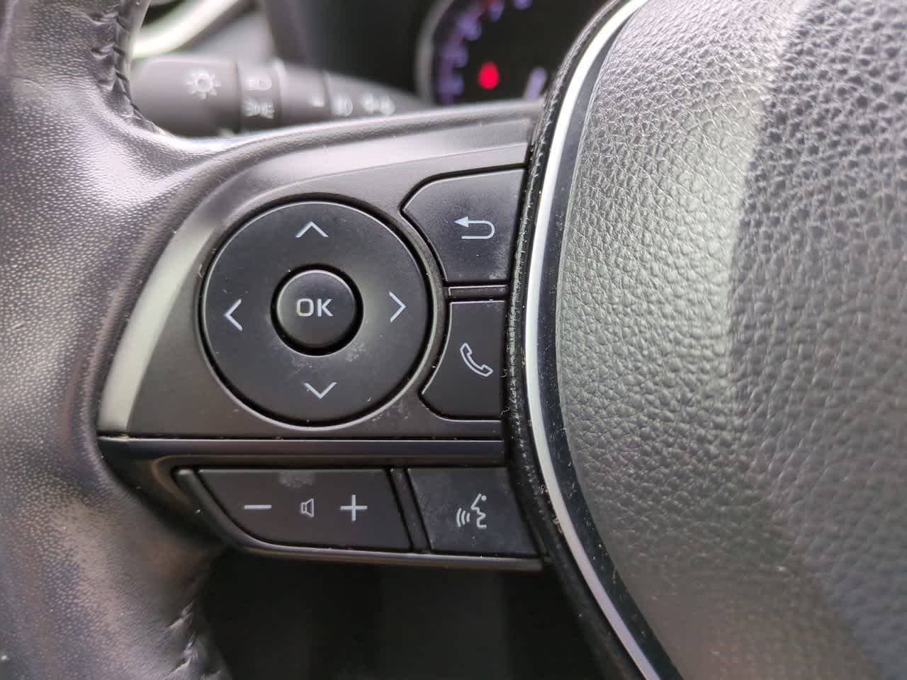 Thumbnail: 2019 Toyota RAV4 - 25