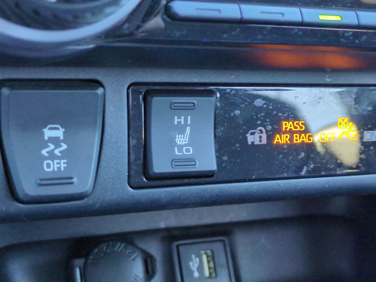 Thumbnail: 2024 Toyota RAV4 - 22