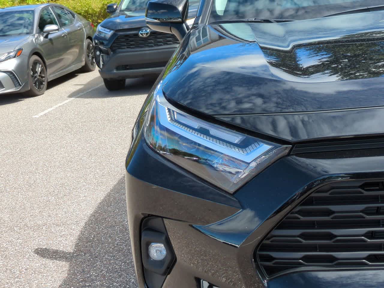 Thumbnail: 2025 Toyota RAV4 - 10