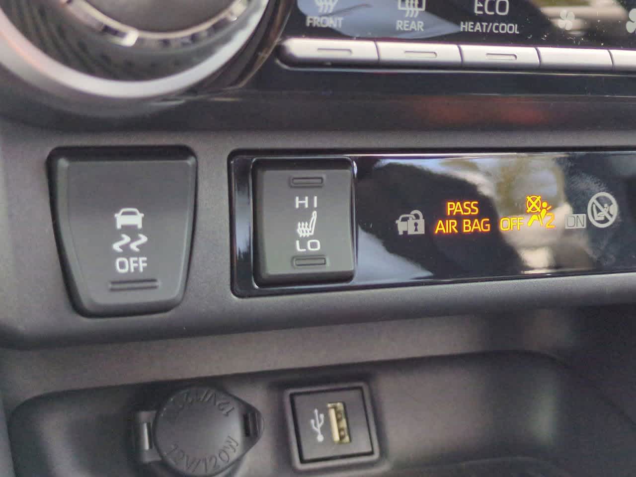 Thumbnail: 2025 Toyota RAV4 - 22