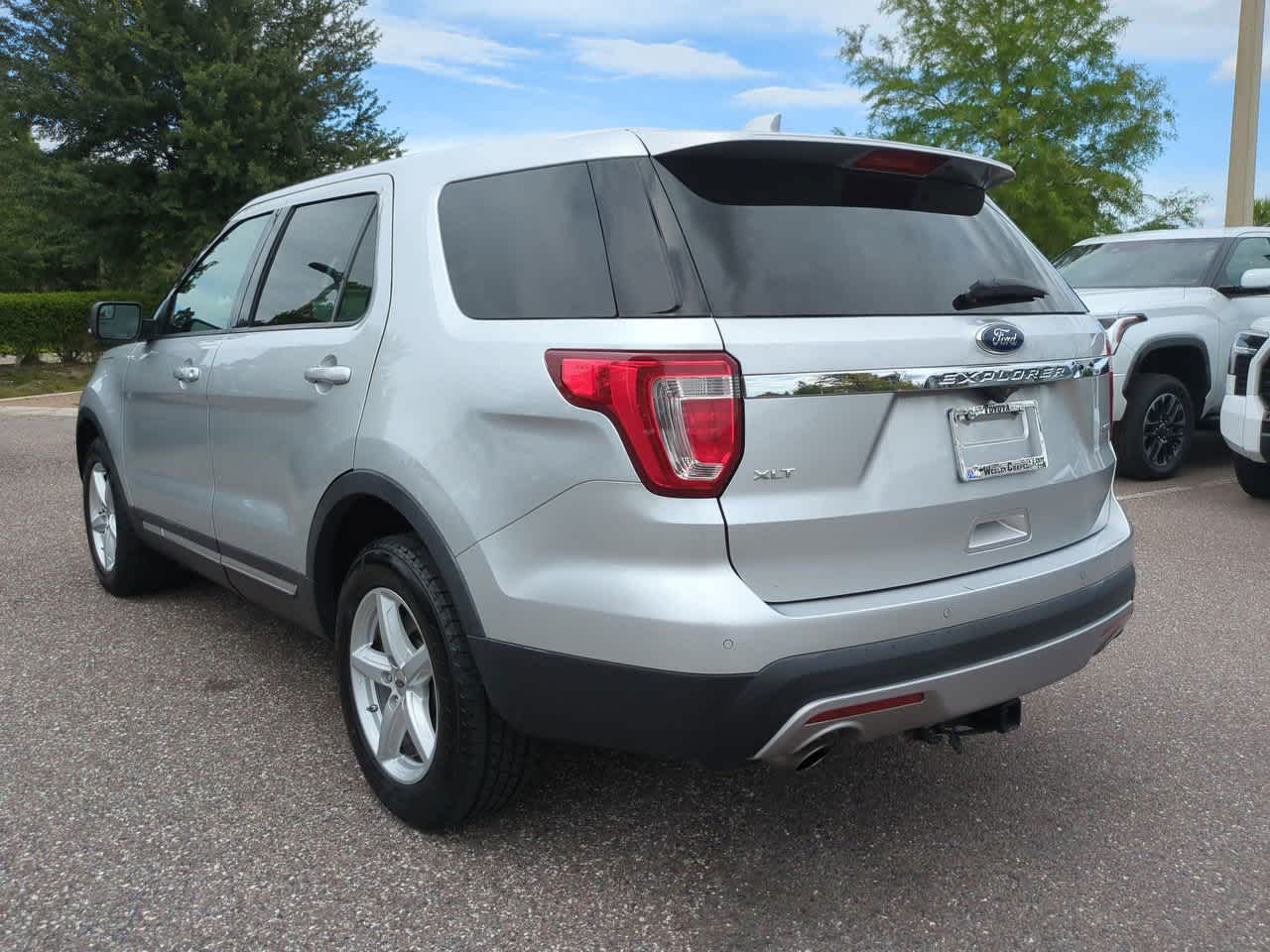 Thumbnail: 2016 Ford Explorer - 4