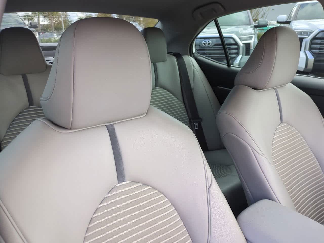 Thumbnail: 2022 Toyota Camry - 7