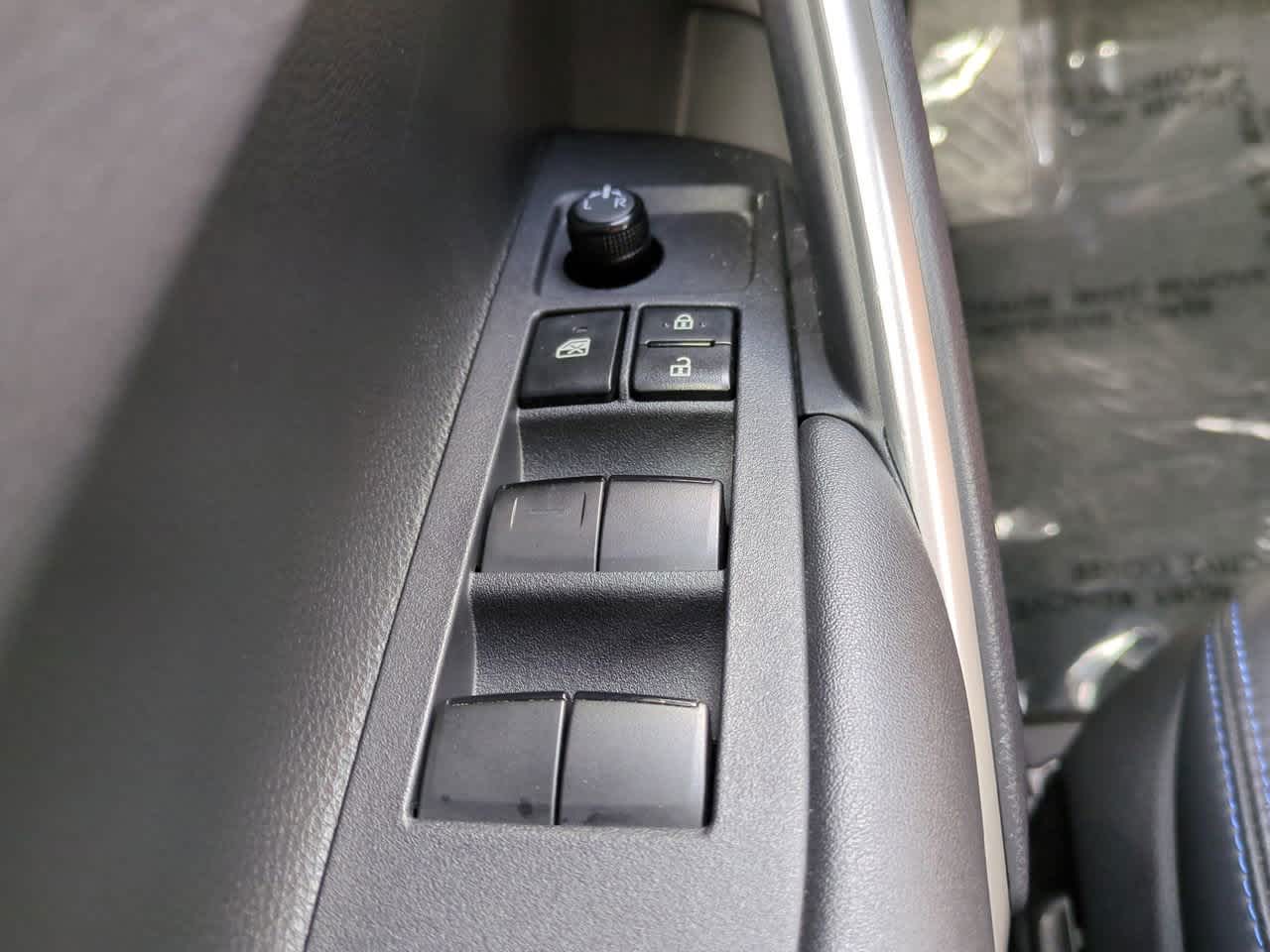 2023 Toyota Corolla Cross XSE 23