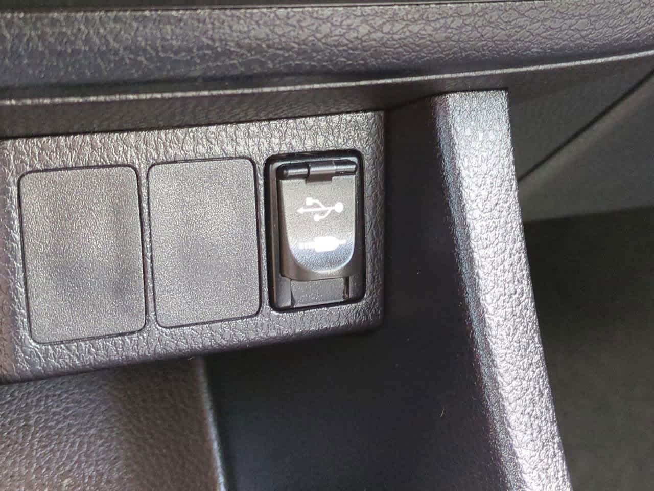 Thumbnail: 2015 Toyota Corolla - 19