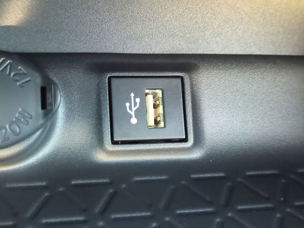 Thumbnail: 2025 Toyota RAV4 - 21