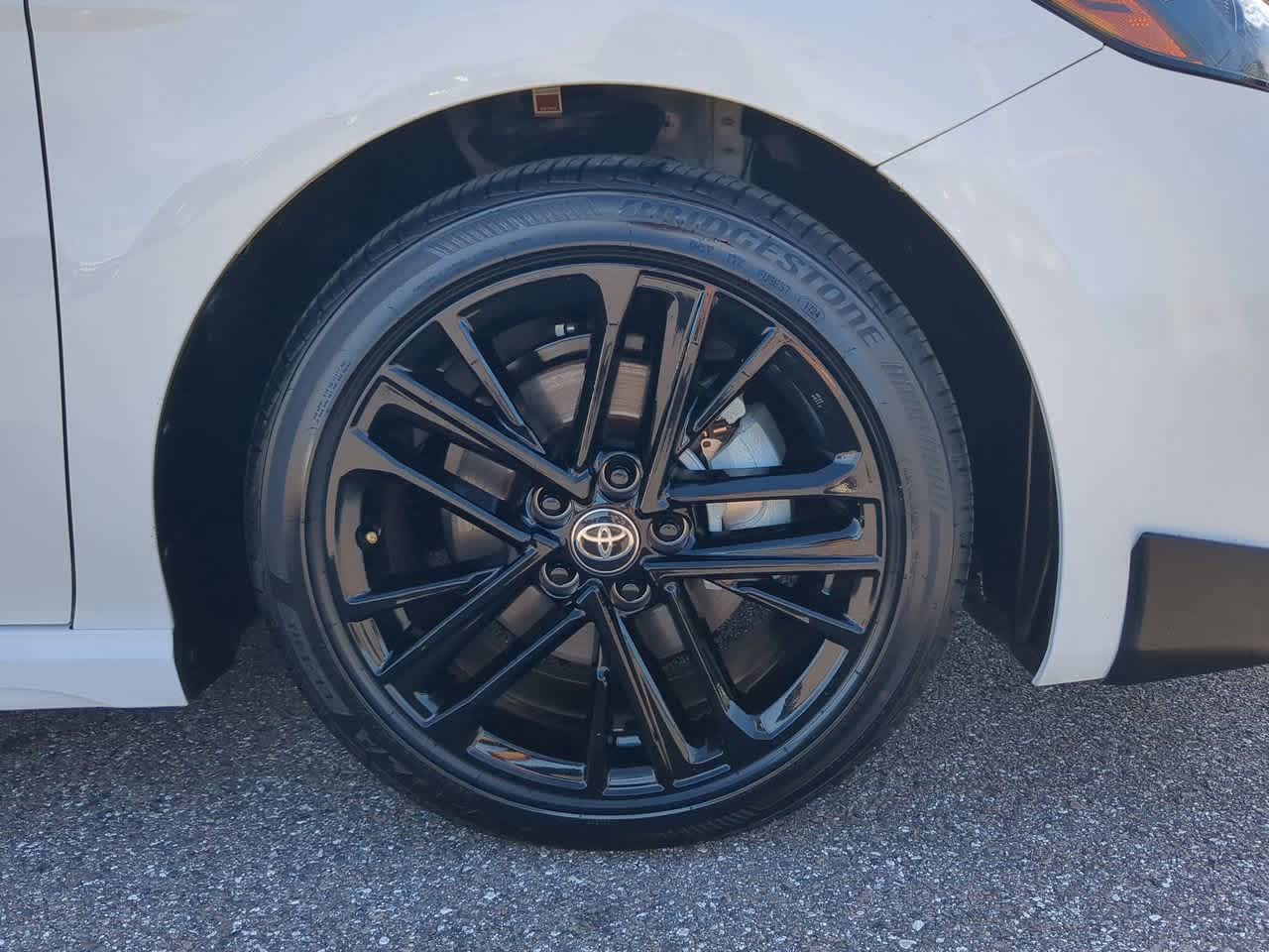 2025 Toyota Camry SE 11
