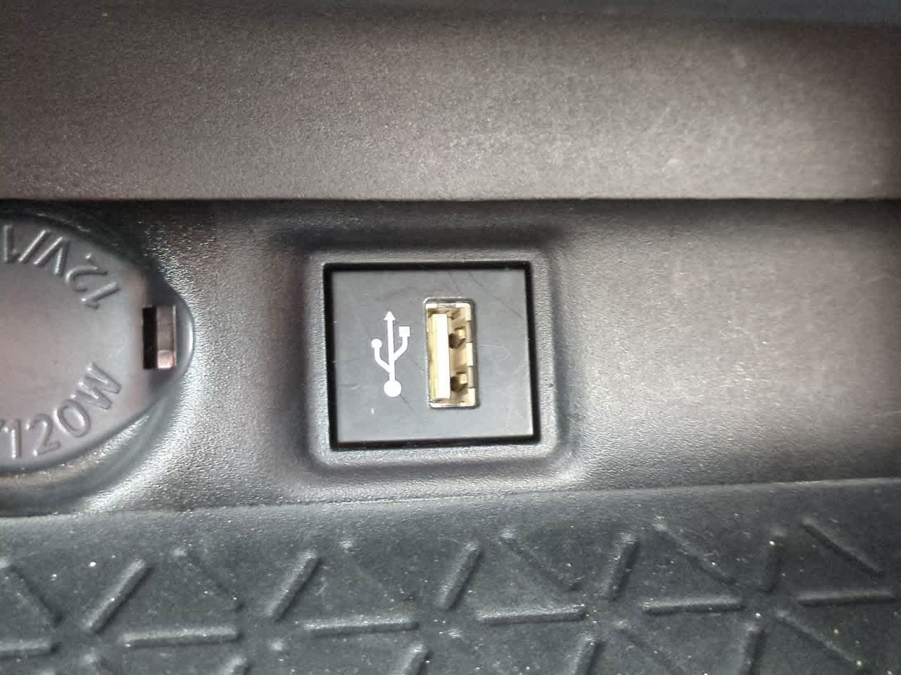 Thumbnail: 2023 Toyota RAV4 - 21