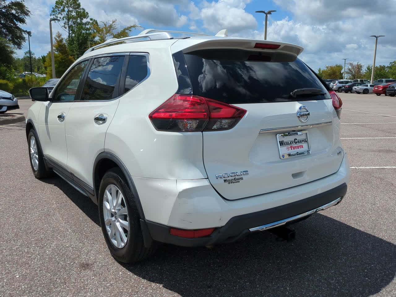 Thumbnail: 2017 Nissan Rogue - 4