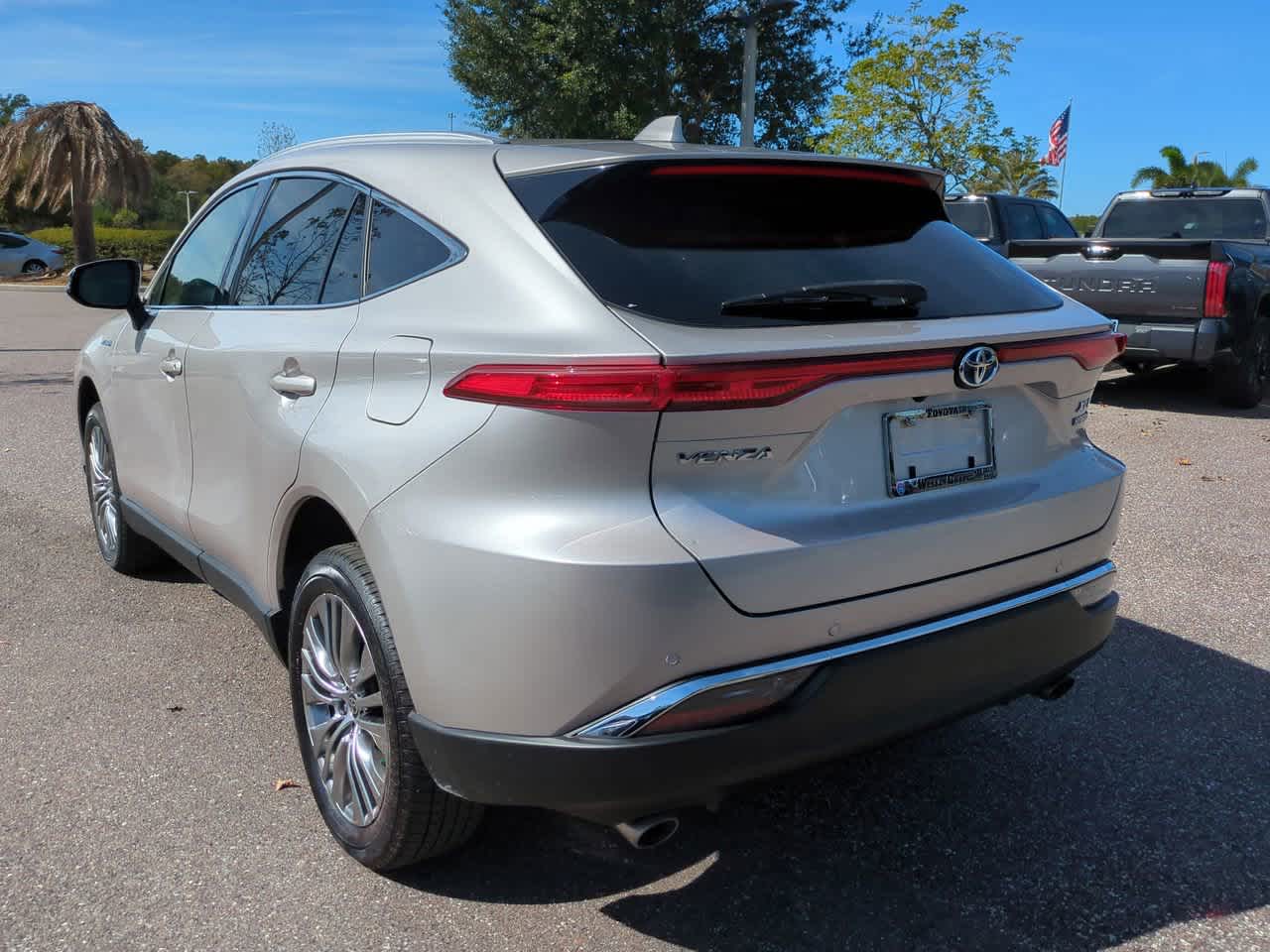 Thumbnail: 2021 Toyota Venza - 4