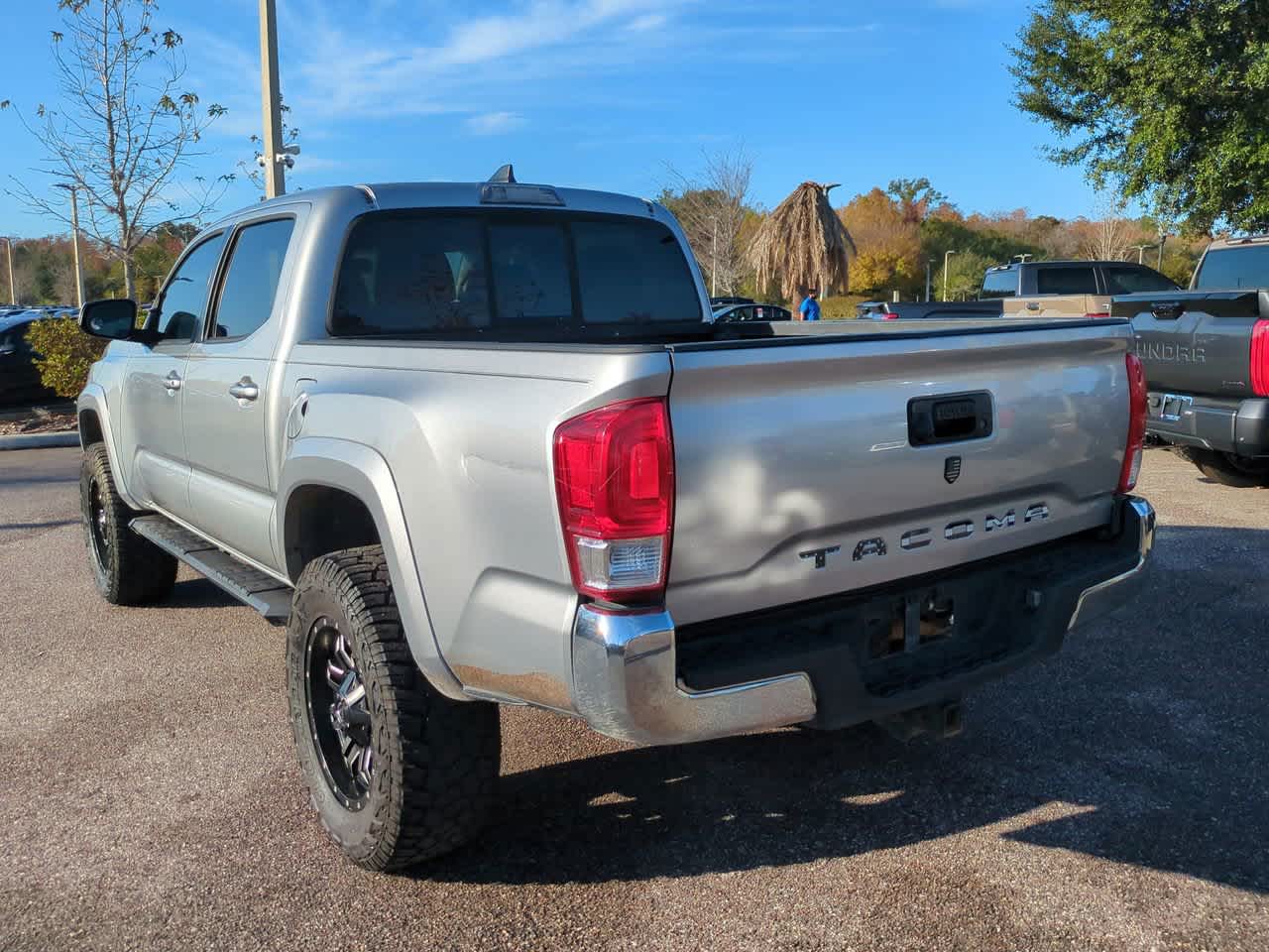 Thumbnail: 2017 Toyota Tacoma - 4