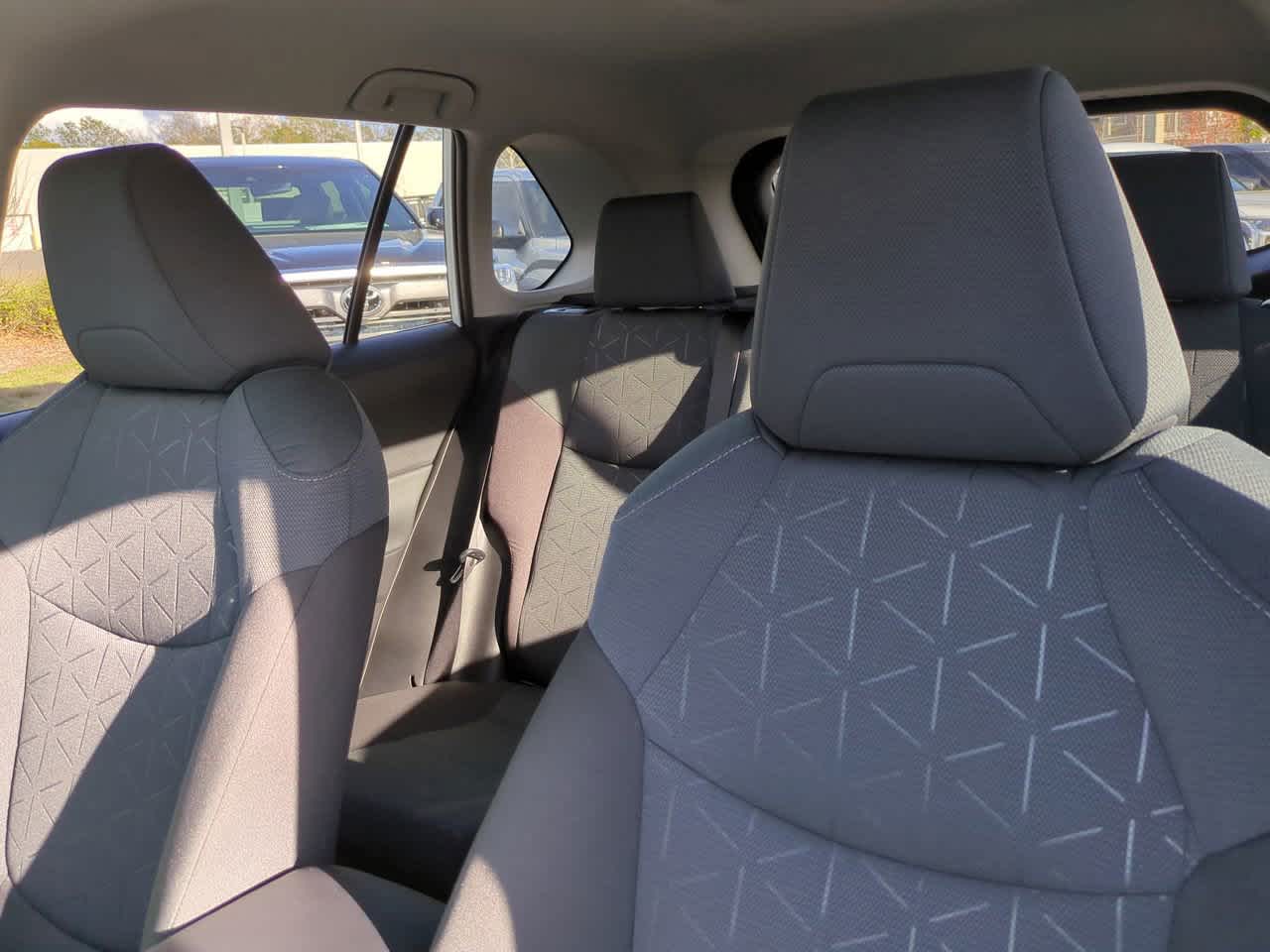 Thumbnail: 2025 Toyota RAV4 - 8