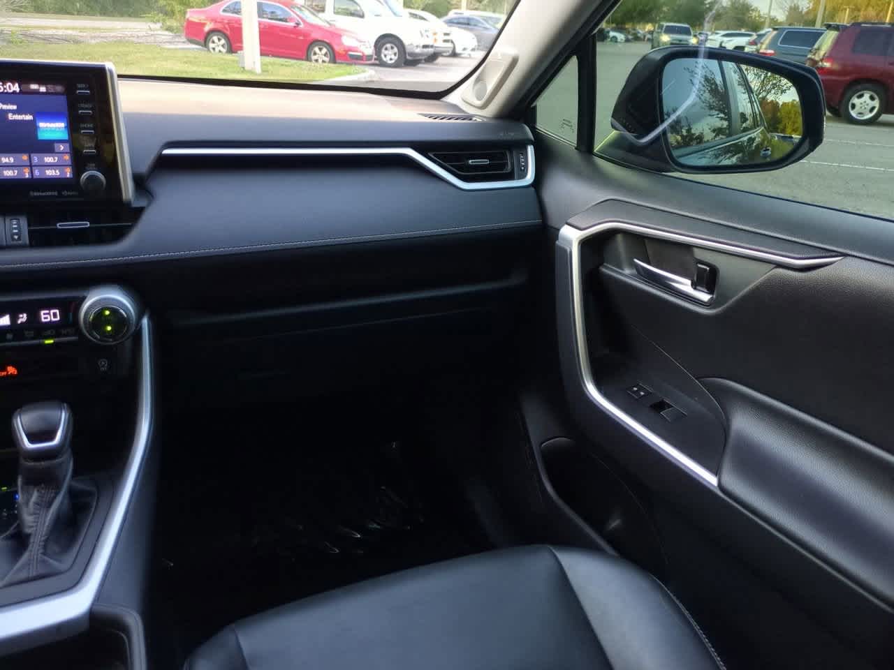 Thumbnail: 2020 Toyota RAV4 - 16