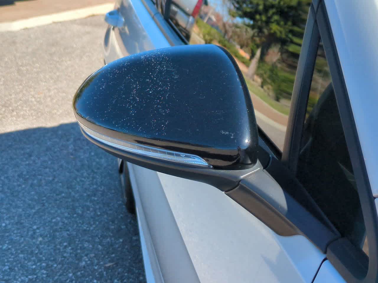 Thumbnail: 2016 Volkswagen Golf - 12