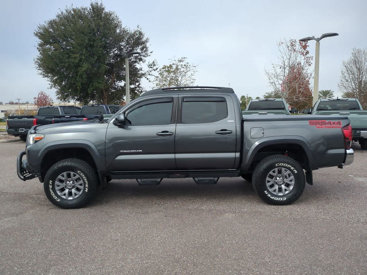 Thumbnail: 2019 Toyota Tacoma - 3