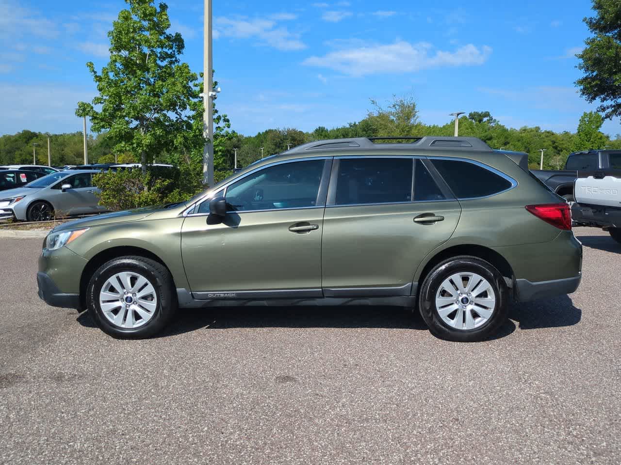 Thumbnail: 2017 Subaru Outback - 3