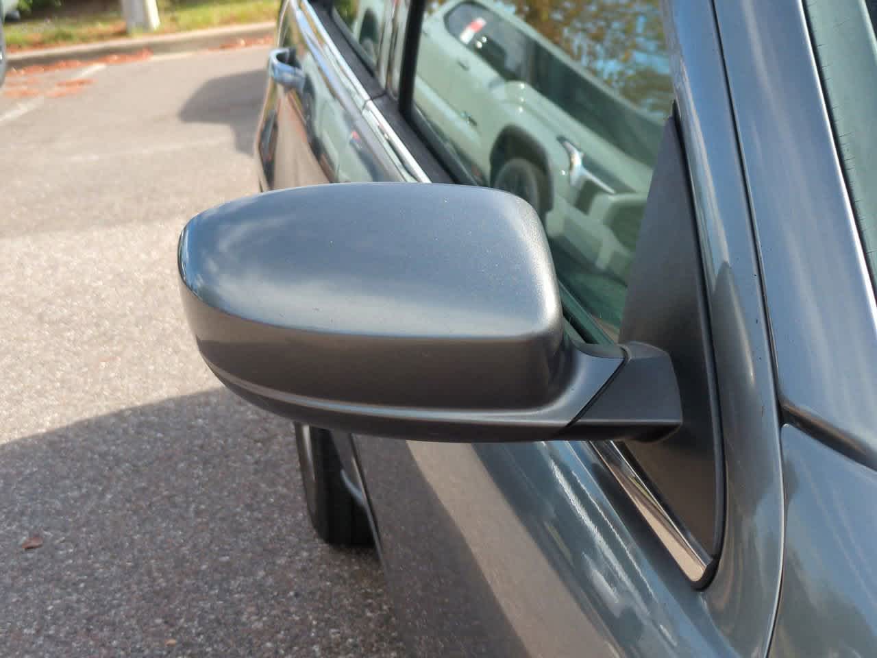 Thumbnail: 2013 Chrysler 200 - 12