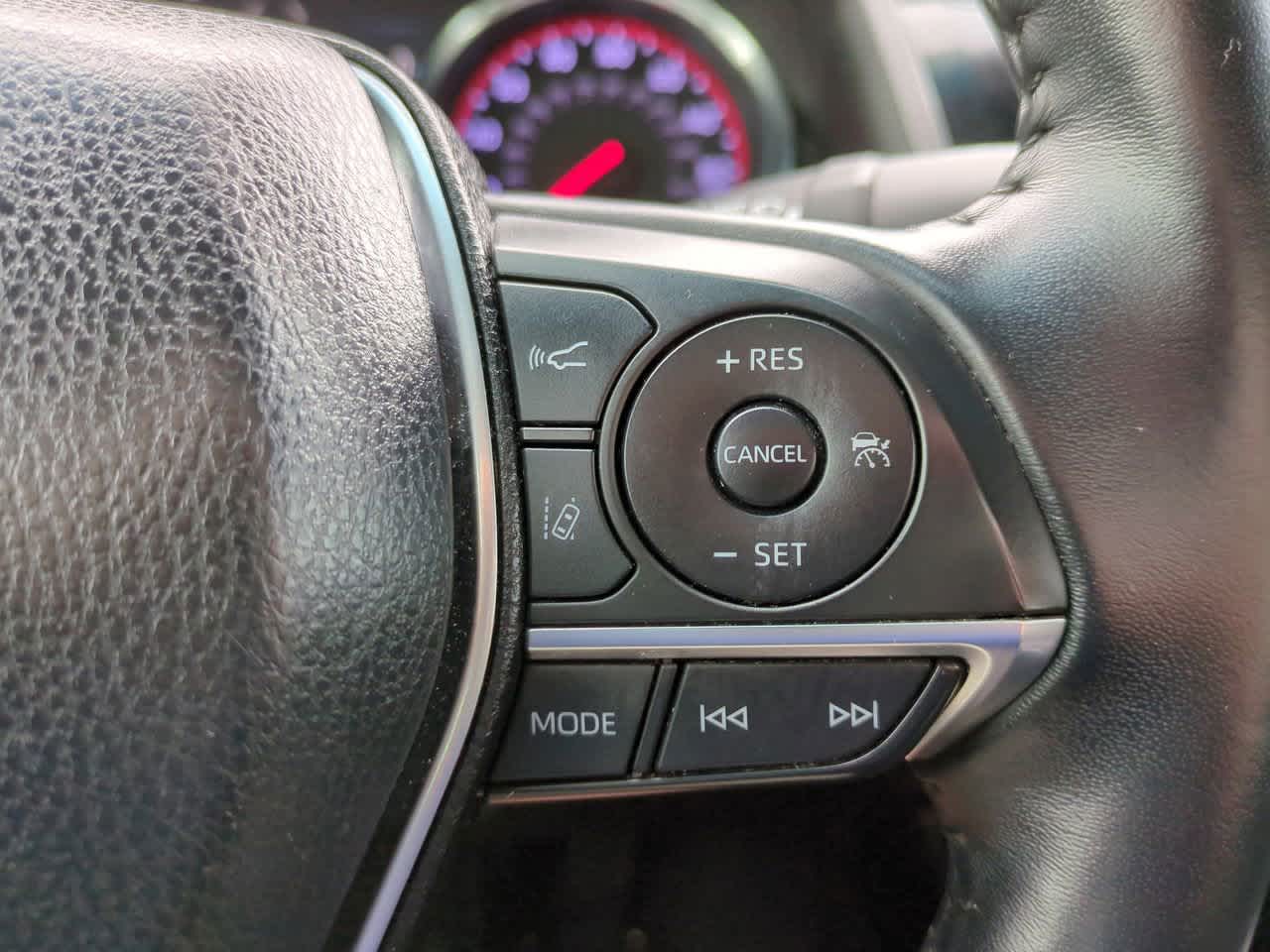 Thumbnail: 2018 Toyota Camry - 25