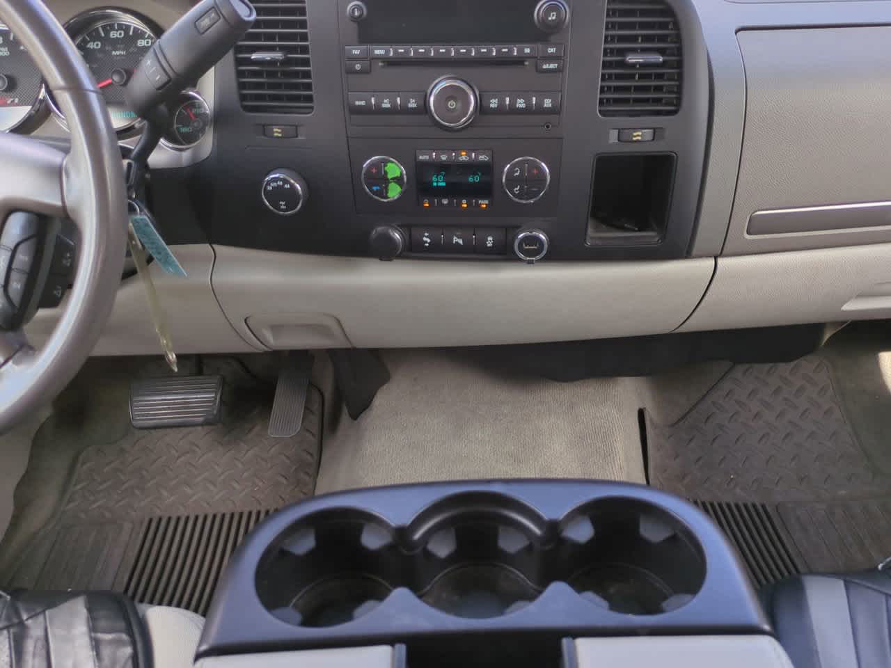 Thumbnail: 2012 Chevrolet Silverado 1500 - 17
