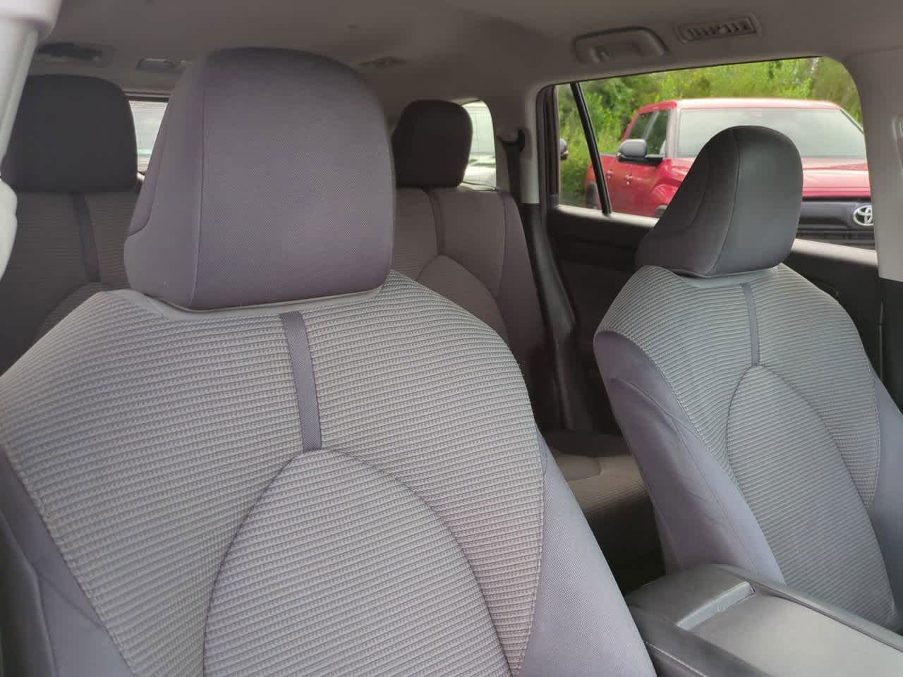 Thumbnail: 2021 Toyota Highlander - 7