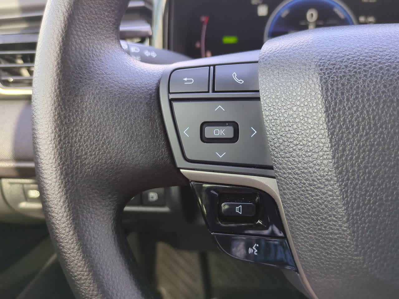 Thumbnail: 2025 Toyota Camry - 22