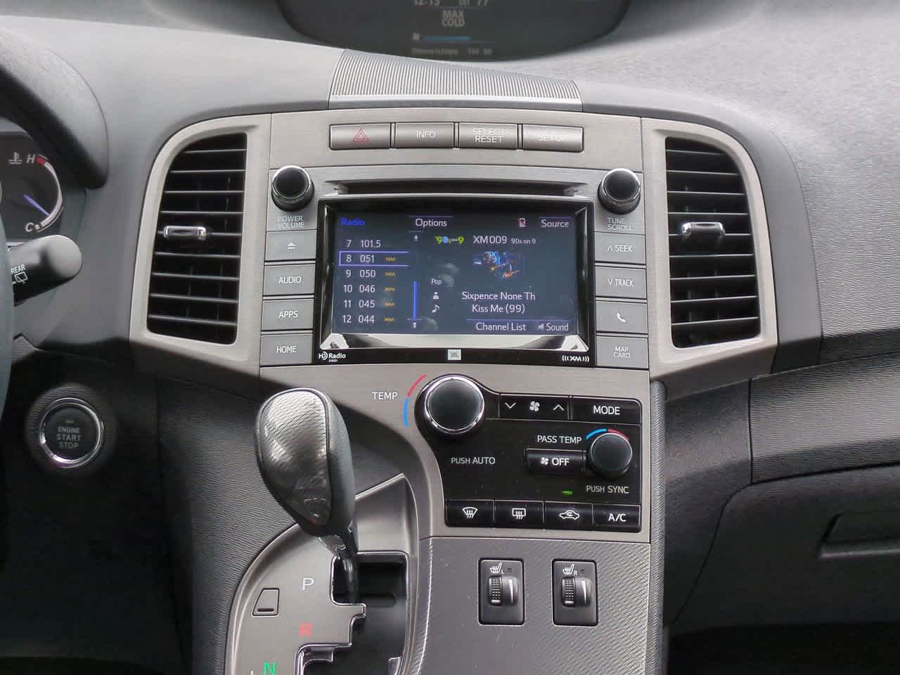 Thumbnail: 2015 Toyota Venza - 17