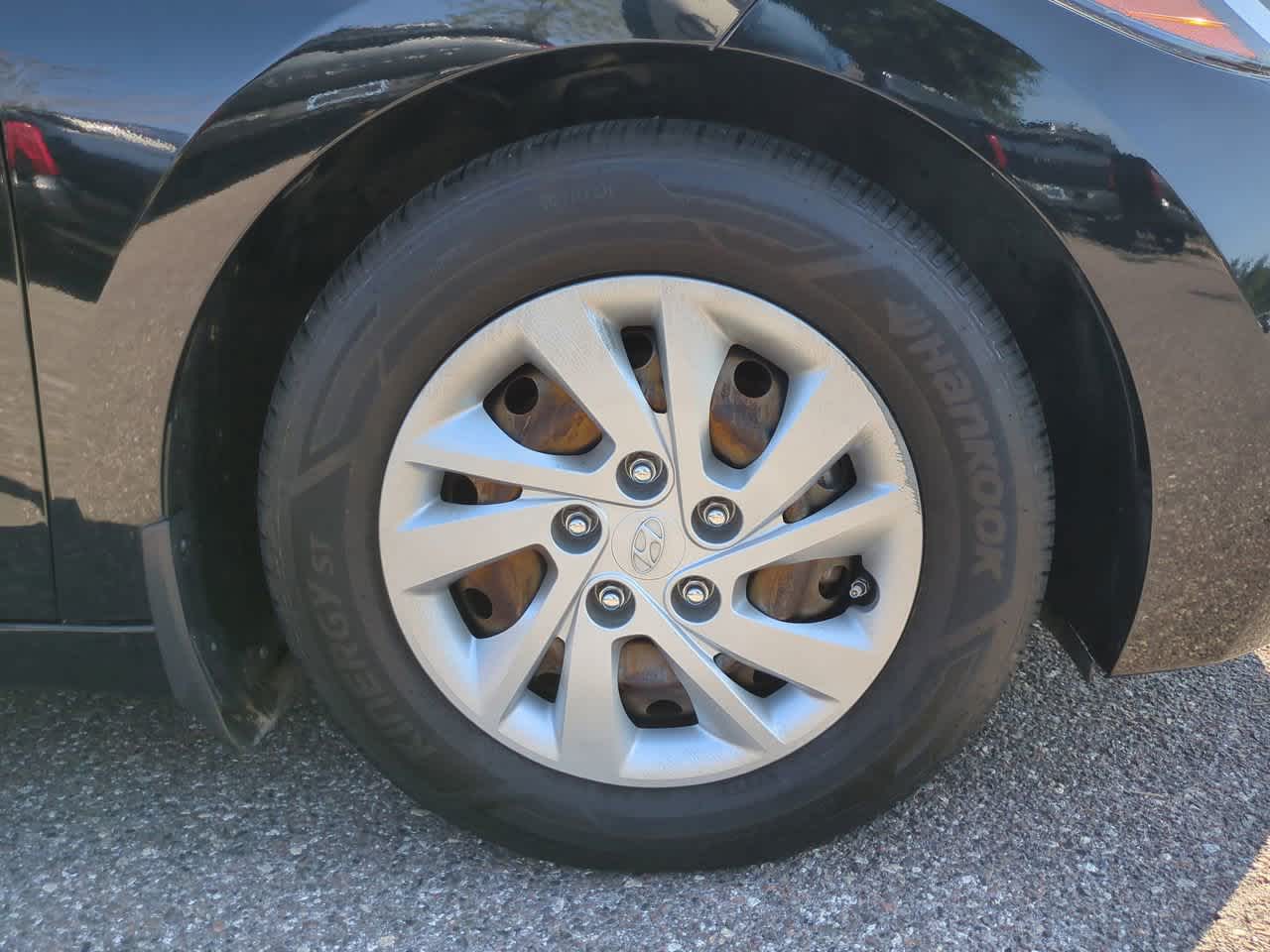 Thumbnail: 2018 Hyundai Elantra - 11