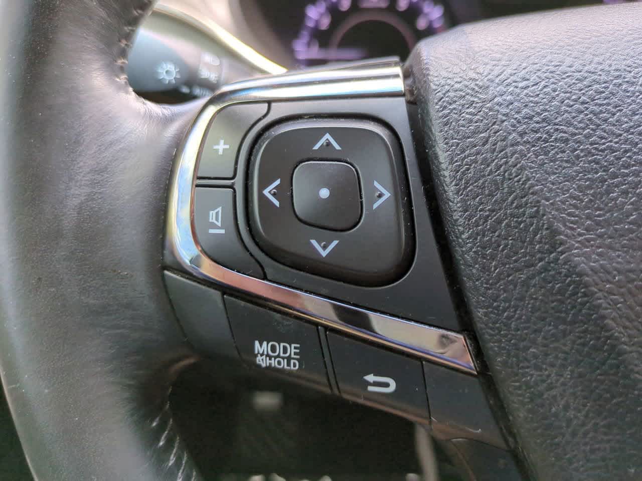 Thumbnail: 2015 Toyota Avalon - 25