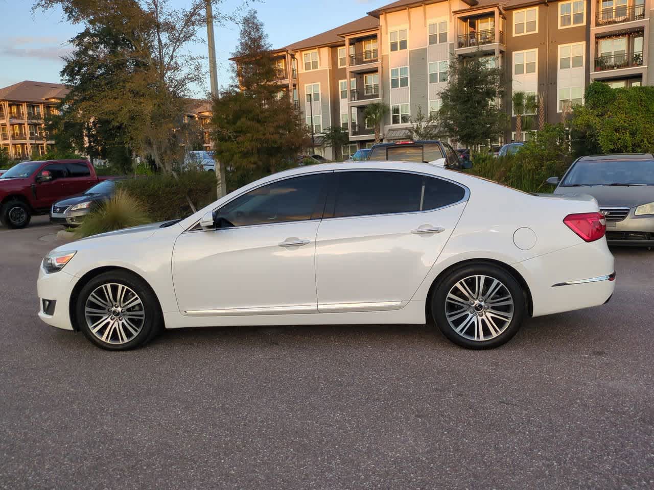 Thumbnail: 2015 Kia Cadenza - 3