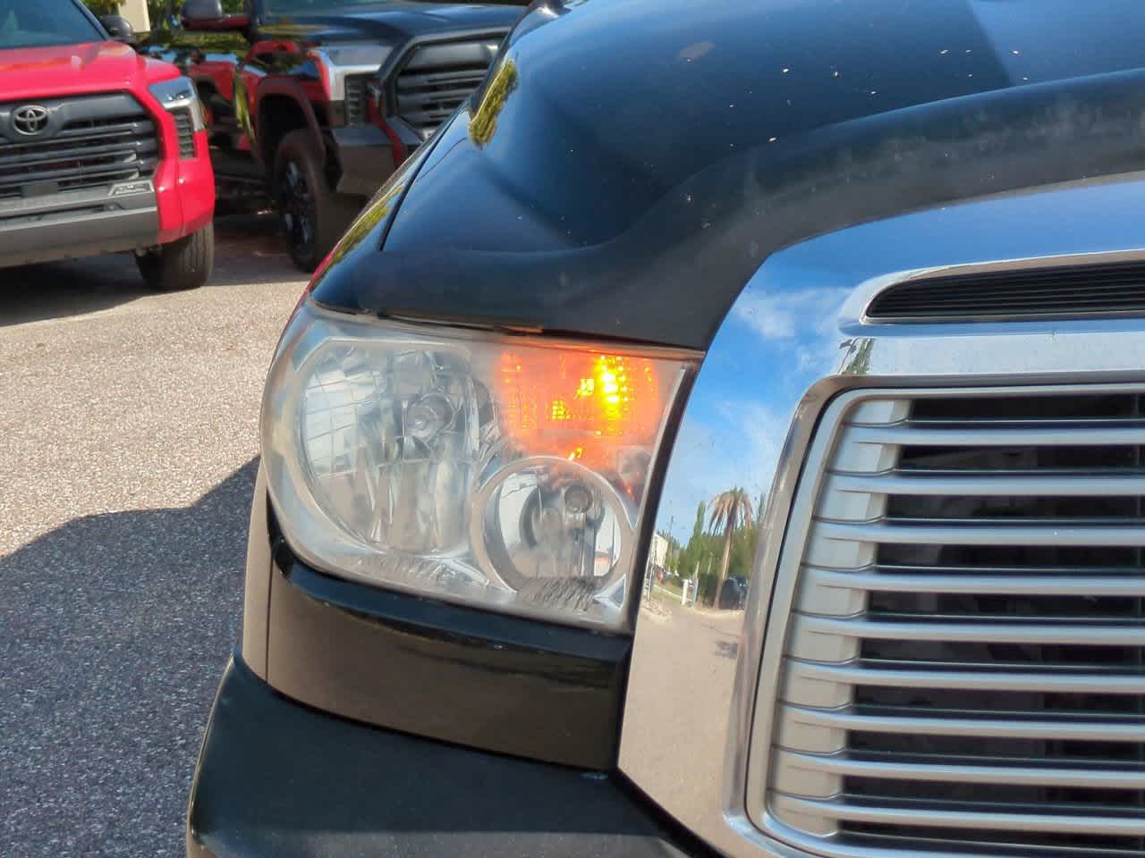 Thumbnail: 2011 Toyota Tundra - 10